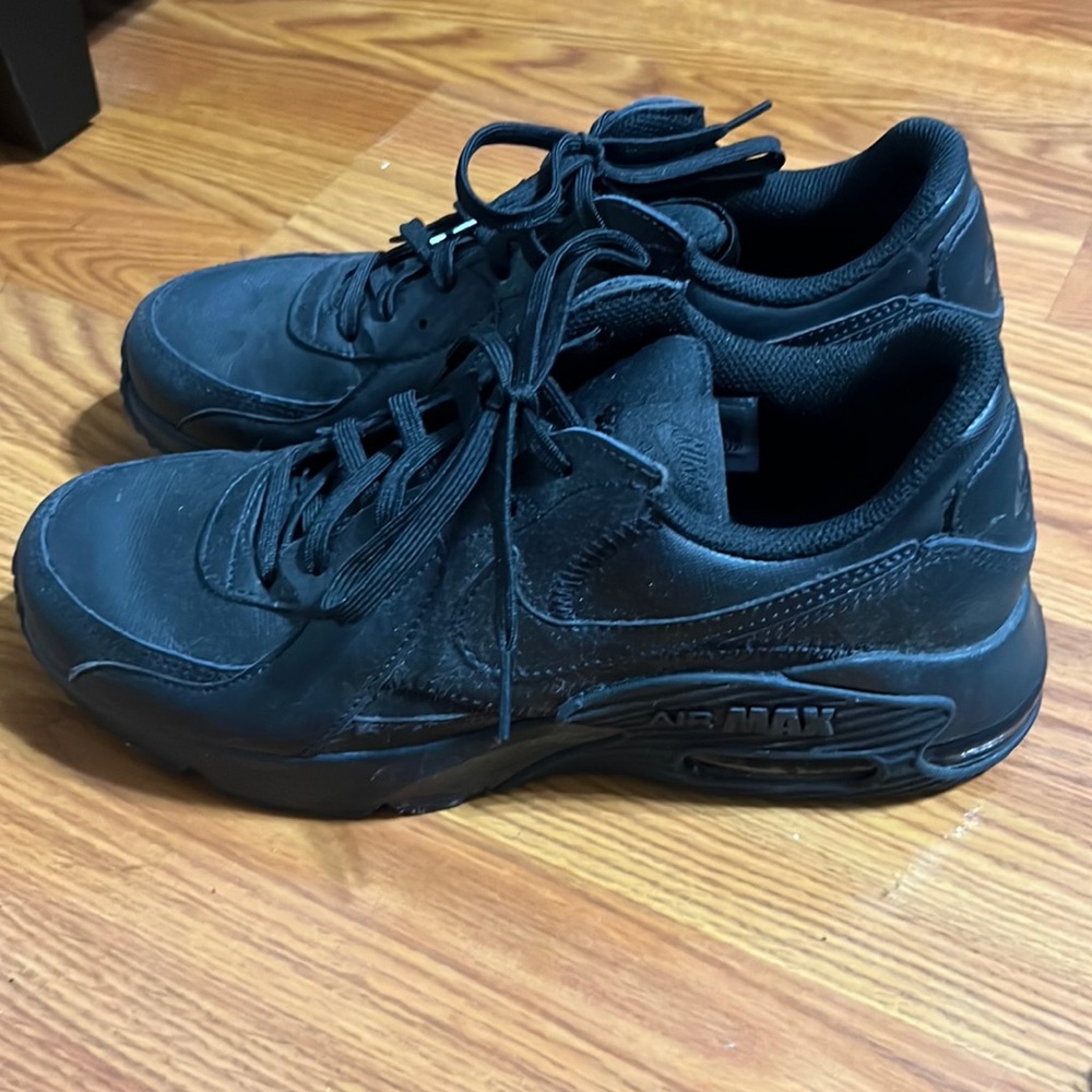 Men sized 7 all black Nike Air Max Excee. Only worn once.